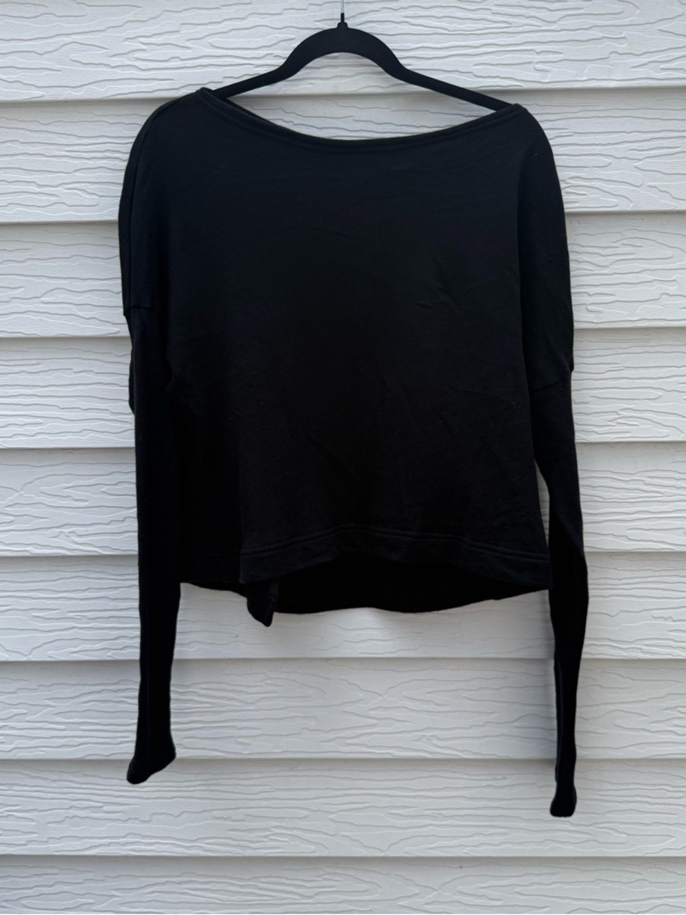 NOCTEX Black Cropped Long-Sleeve Top